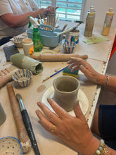 Load image into Gallery viewer, Childrens Pottery Workshop.