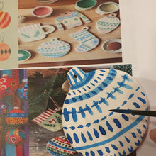 Load image into Gallery viewer, Paint your own Spring decorations / Earrings
